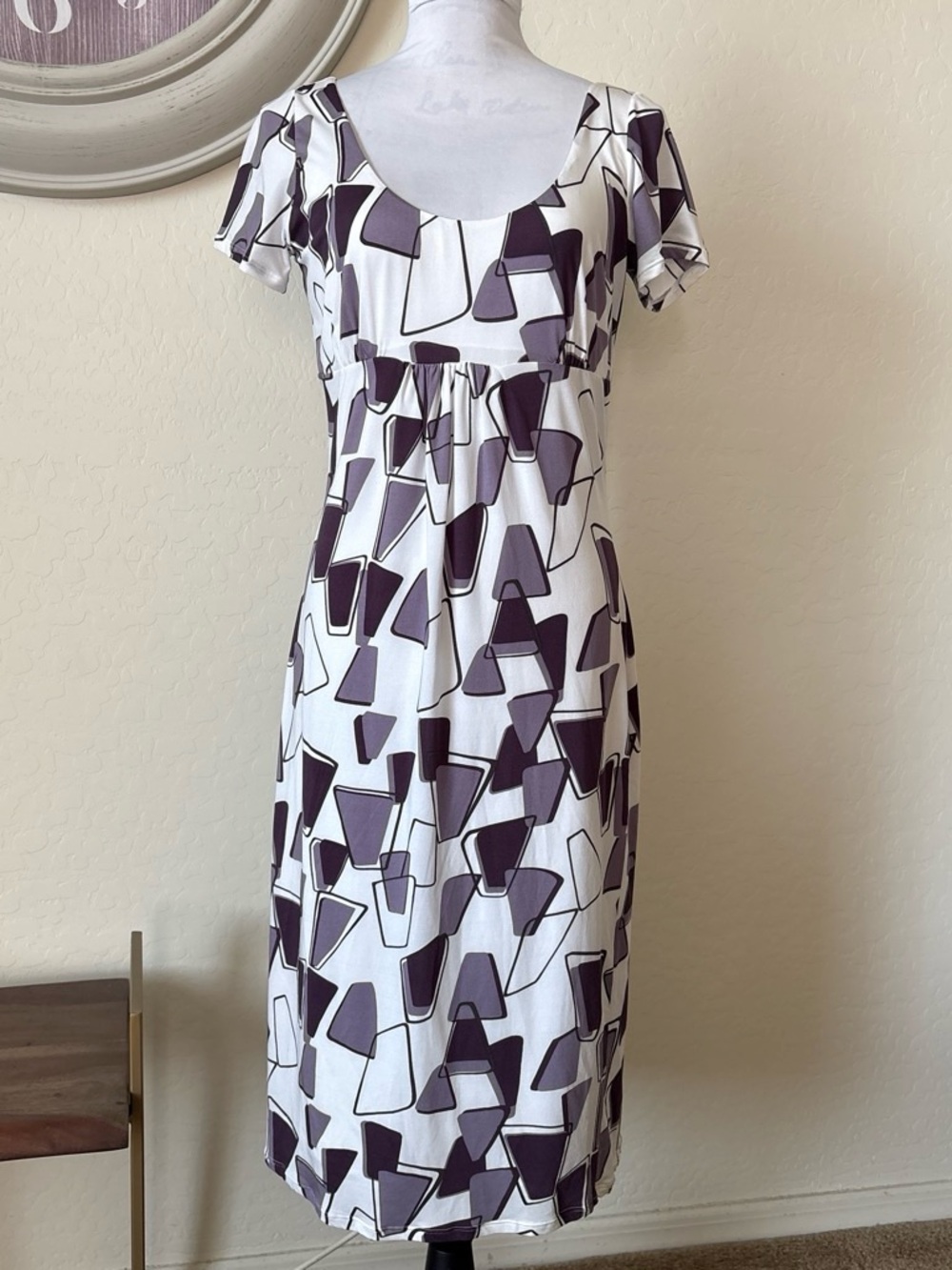 Weekend Max Mara White Midi Dress with Purple Geometric Print. 46 US L Italy